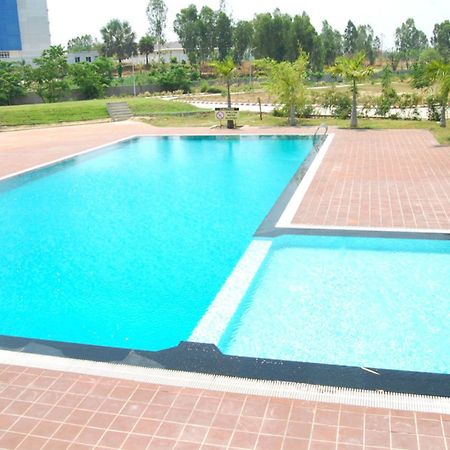 Man Myanmar Hotel Naypyidaw Екстер'єр фото