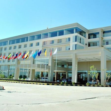 Man Myanmar Hotel Naypyidaw Екстер'єр фото