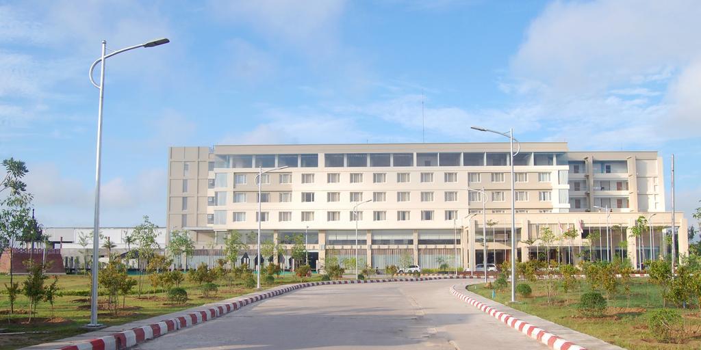 Man Myanmar Hotel Naypyidaw Екстер'єр фото