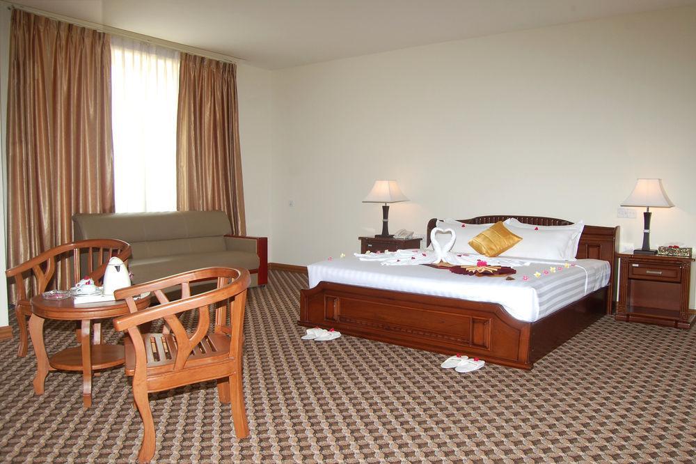 Man Myanmar Hotel Naypyidaw Екстер'єр фото