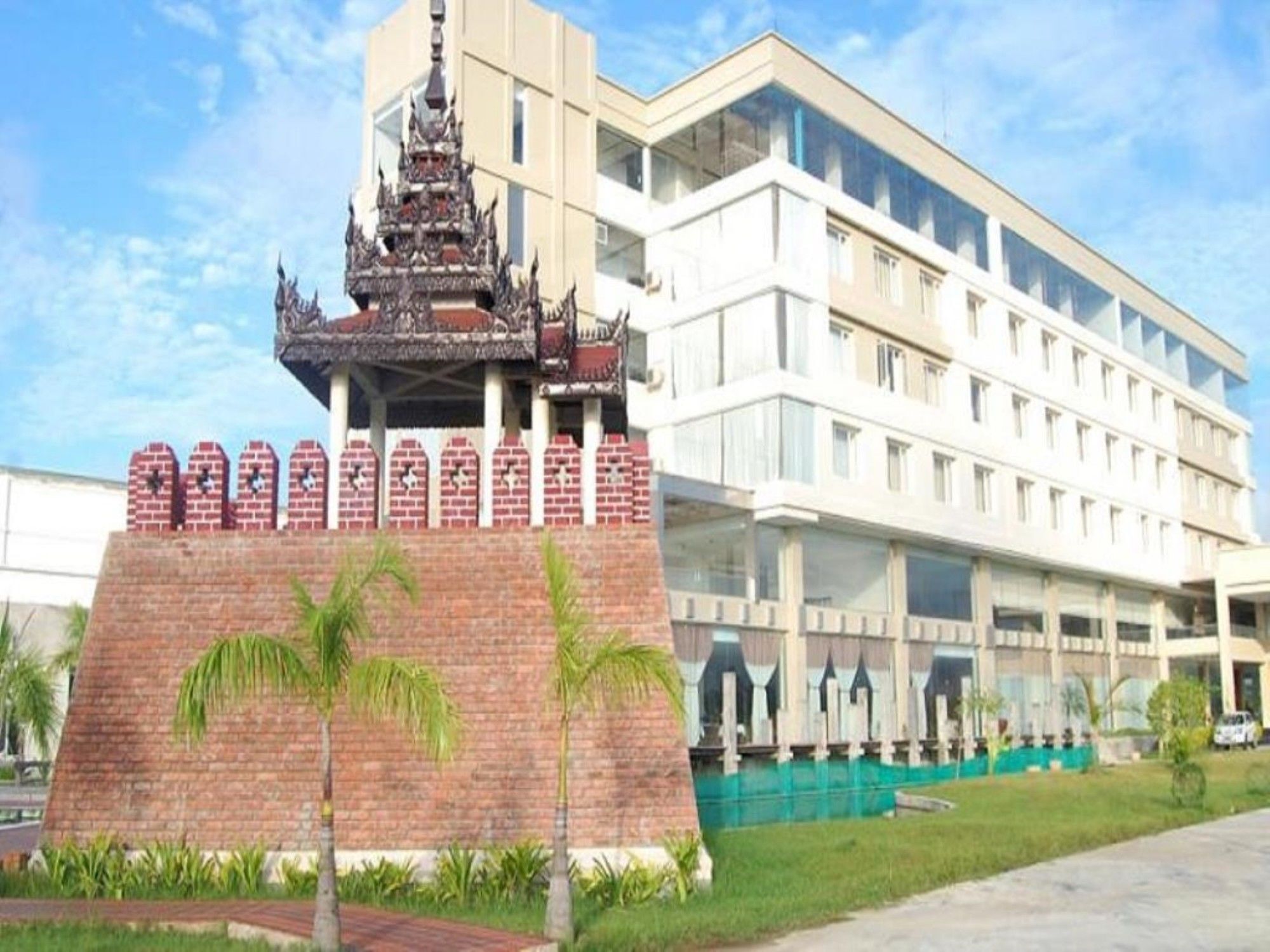 Man Myanmar Hotel Naypyidaw Екстер'єр фото