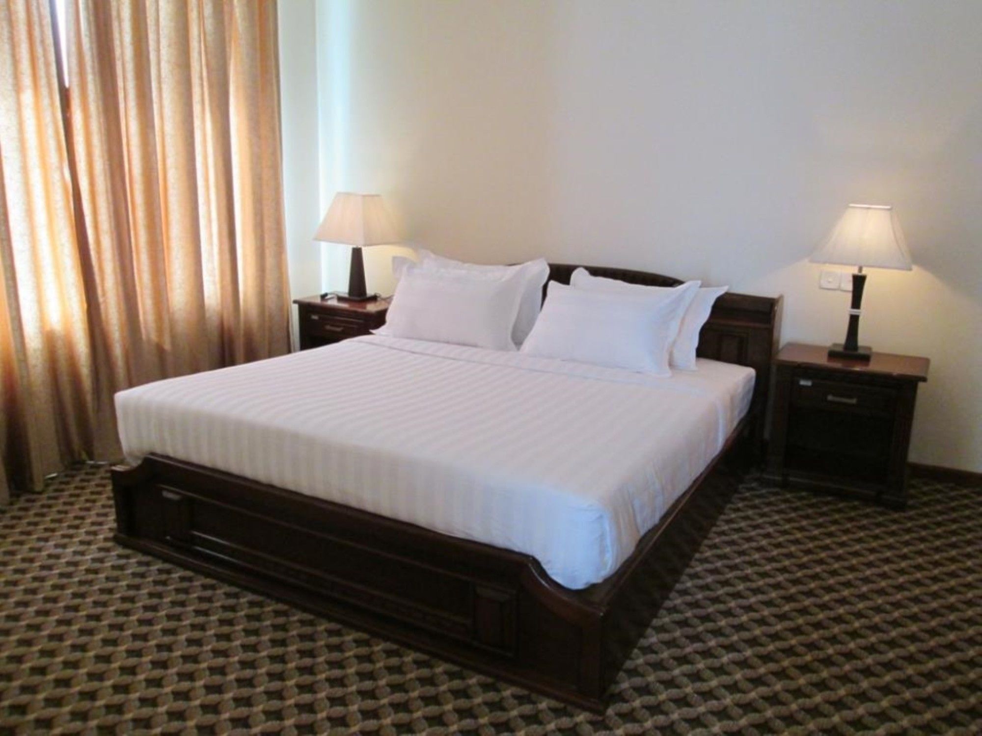 Man Myanmar Hotel Naypyidaw Екстер'єр фото