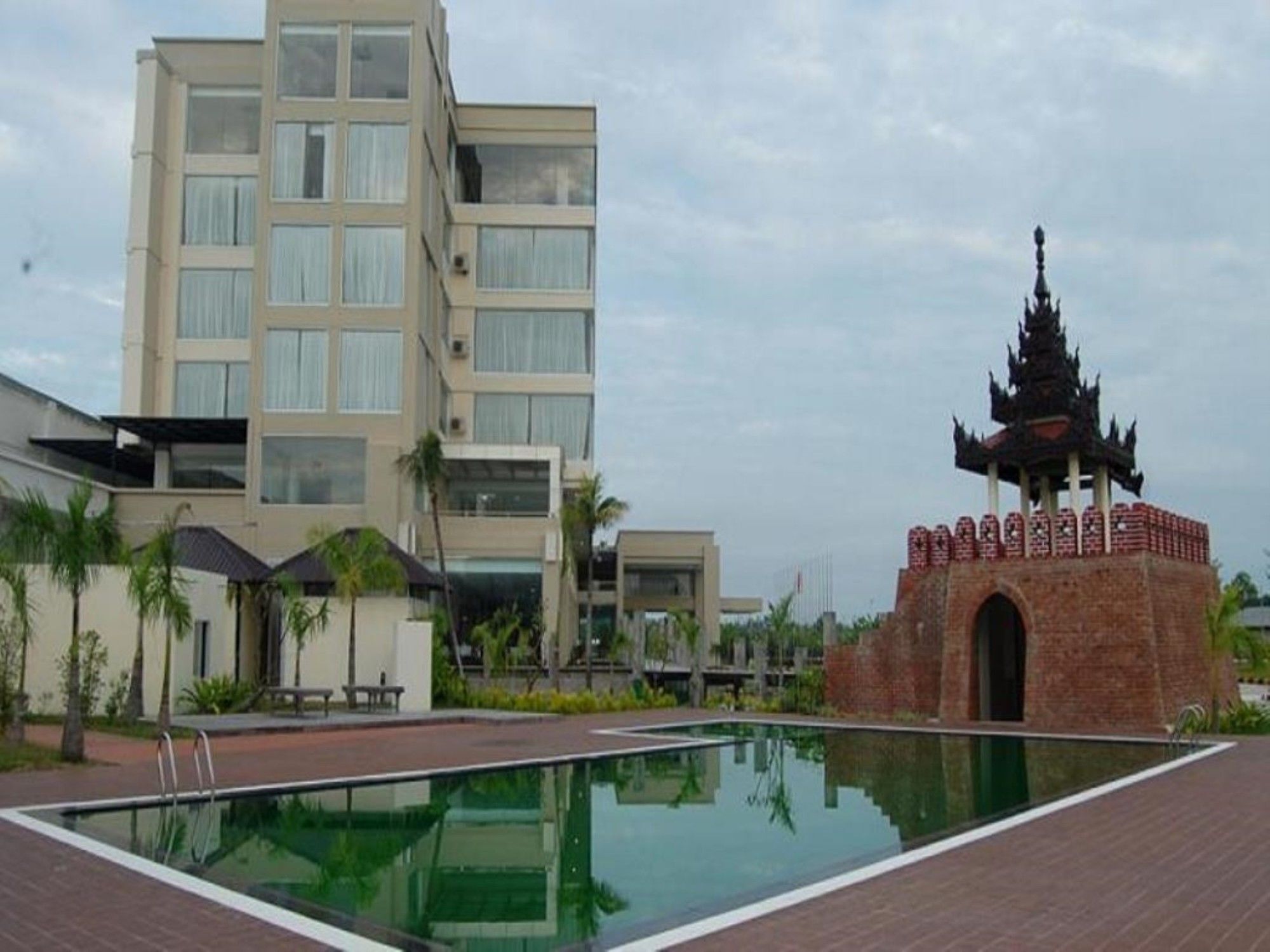 Man Myanmar Hotel Naypyidaw Екстер'єр фото