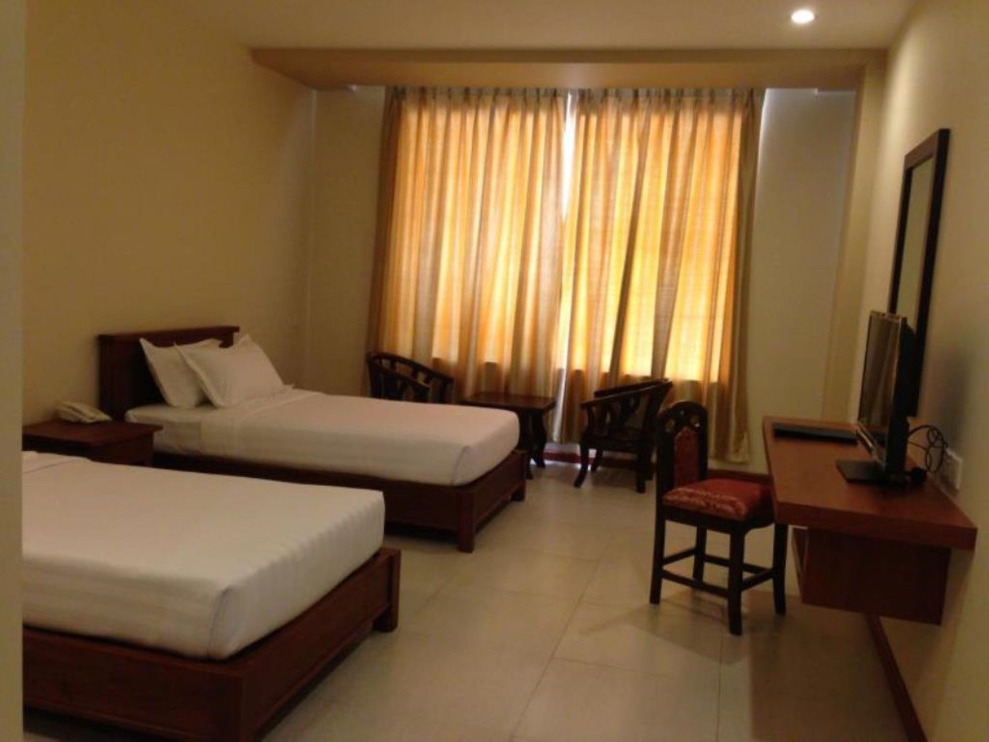 Man Myanmar Hotel Naypyidaw Екстер'єр фото